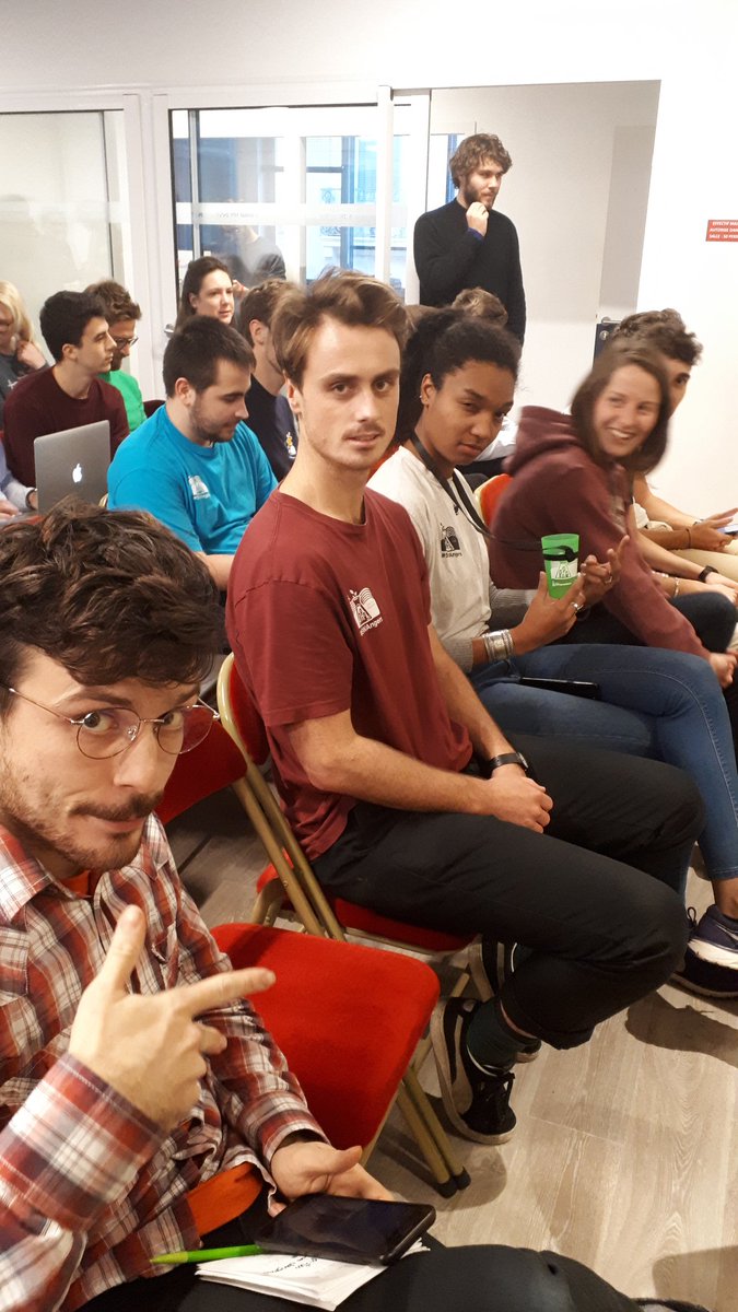 Manon_Jeannot's tweet photo. J'y GO au premier rang pour soutenir son speaker ! 

@StartupAngers  #SWangers https://t.co/9pz4IuG6jp
