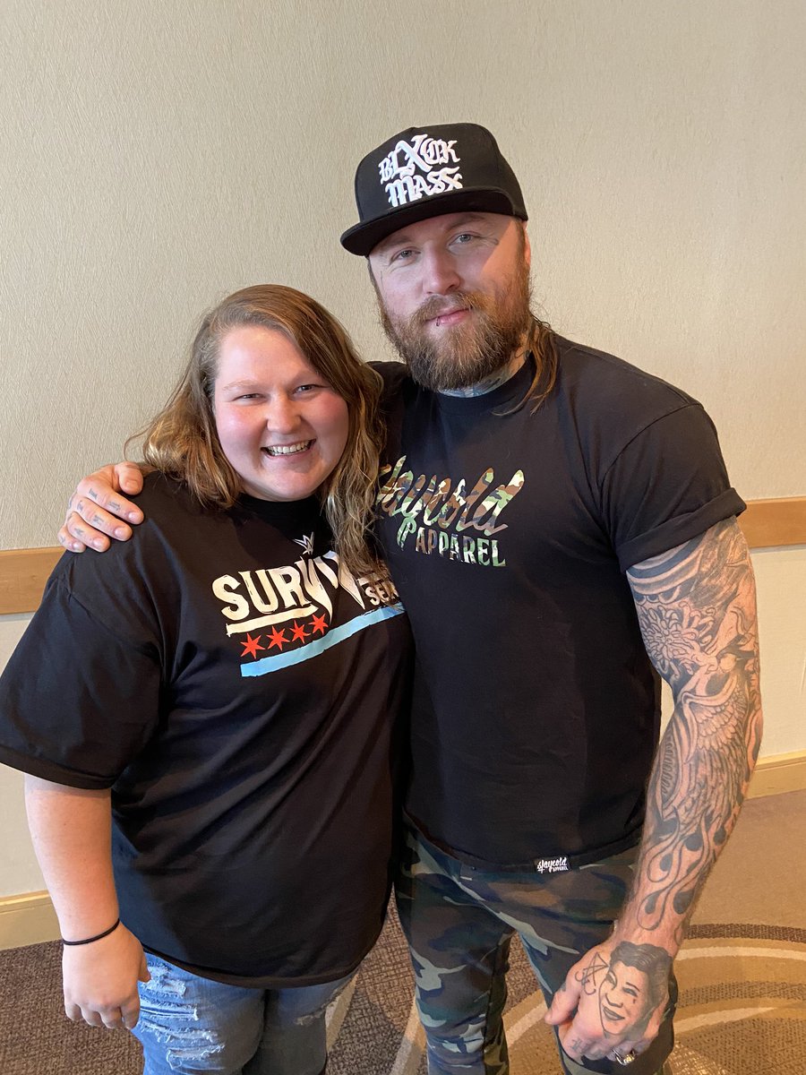 GideonGirl10's tweet photo. Just met @WWEAleister &amp; @DanaBrookeWWE 😍😍 https://t.co/7cO7ZOO0JE