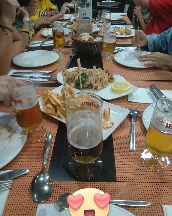 BonDiaMariaRest's tweet photo. ¿Quieres venir a CENAR hoy con nosotros?

Recuerda que si quieres venir a CENAR de martes a jueves, puedes llamar y te reservaremos la mesa.

😉👍

¡VIVA, VIVA, VIVA... LAS TAPAS!🌞

☎️ 877401716

#restaurante #comer #food #Tapas #Sana #Sabrosa #foodporn #yum #yummy #instafood https://t.co/JdIRSJjM0h