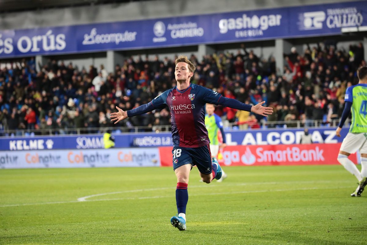 ❓ ¿Qué tal vuestros últimos 🔟 días? Los de <a href="/sergiogm_10/">Sergio Gómez</a> no están mal...

🔹️ Debut con la selección española sub-21
🔹️ Primera asistencia en @SeFutbol
🔹️ Estreno goleador con la SD Huesca

♥️ ¡Like si este chico está imparable!