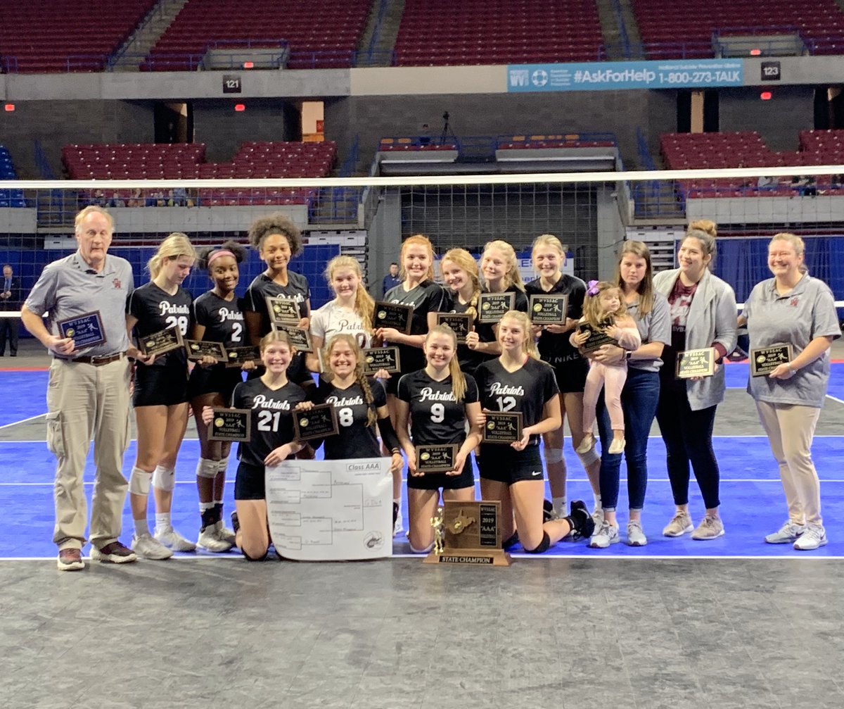 Trigirlwv's tweet photo. 2k19 AAA State CHAMPS 💍🏐 #GDub https://t.co/ruZV8t8hZZ