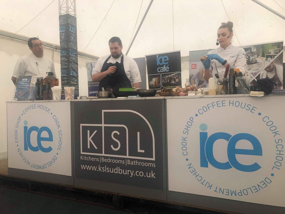 Thank you to all that came to my demo yesterday, <a href="/phil9008/">Philip Skinner</a> for the support and @ICE_Cook_School
#cookingdemo #BuryStEdmundsChristmasFayre #suffolkchef
<a href="/northgatebury/">The Northgate</a>