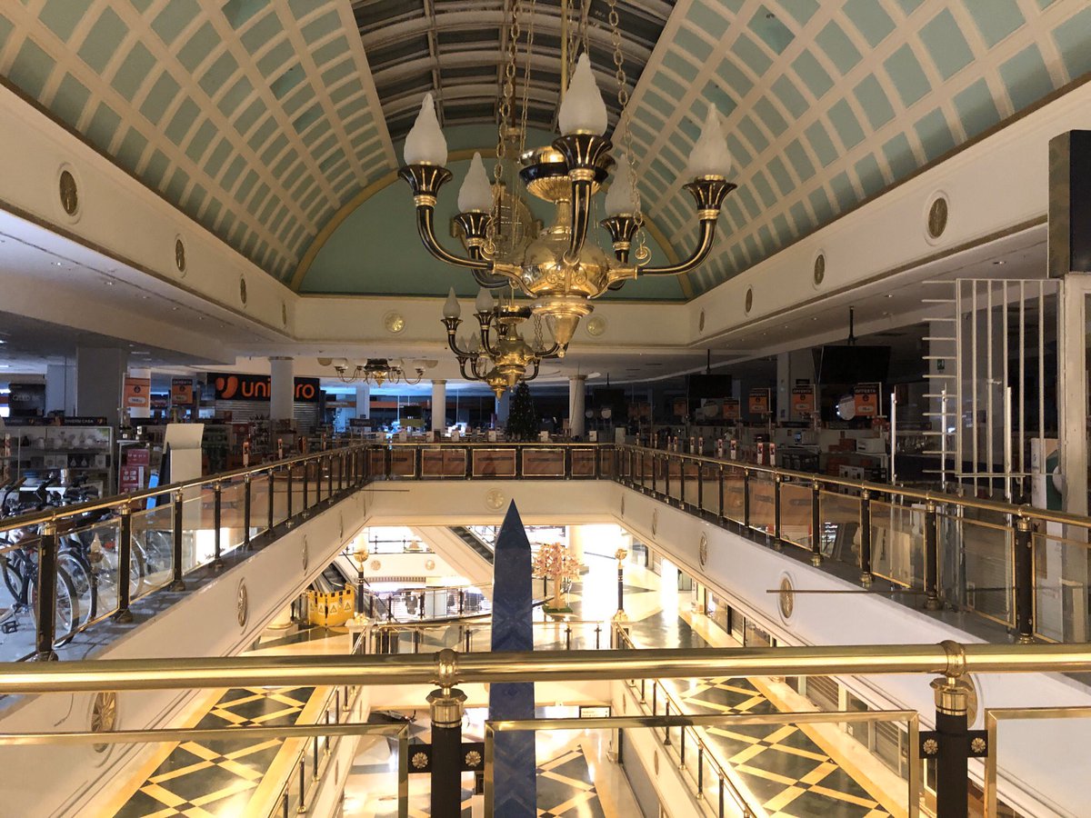 After having everything sorted out & rested for a bit within a good hotel, my brother & I went on a walk, where we’ve stumbled upon a shopping mall after having accented the ground levelled car park area. It was an enjoyable experience for us due to being practically quiet there.