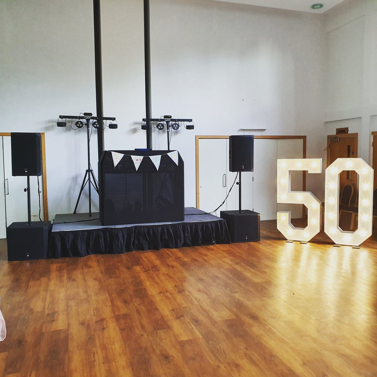 EventCameron's tweet image. DJ Hire, 5ft 50 Sign and Magic Mirror hired out at Burnham Park Hall for a 50th party