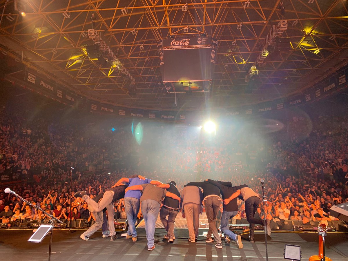 Gracias Valencia show impresionante de ⁦<a href="/estopaoficial/">Estopa</a>⁩