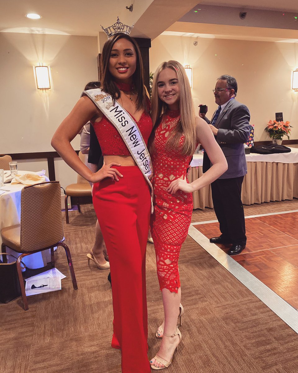 Sending off my beautiful big sister to Miss America!!! Jade you are so loved and I can’t wait to see you shine on that stage! #maoteennj #mnjoteen
