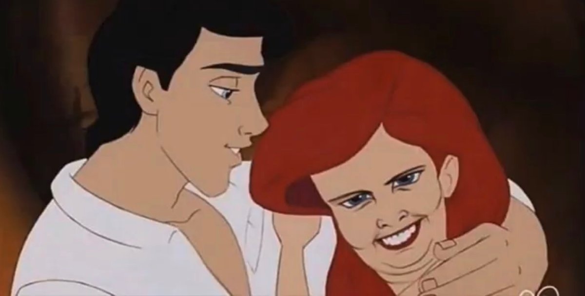 MegaServoNerd's tweet photo. “Bitch put the phone away I’m trying to have a fukn romantic moment!” https://t.co/y0zmn65MJT