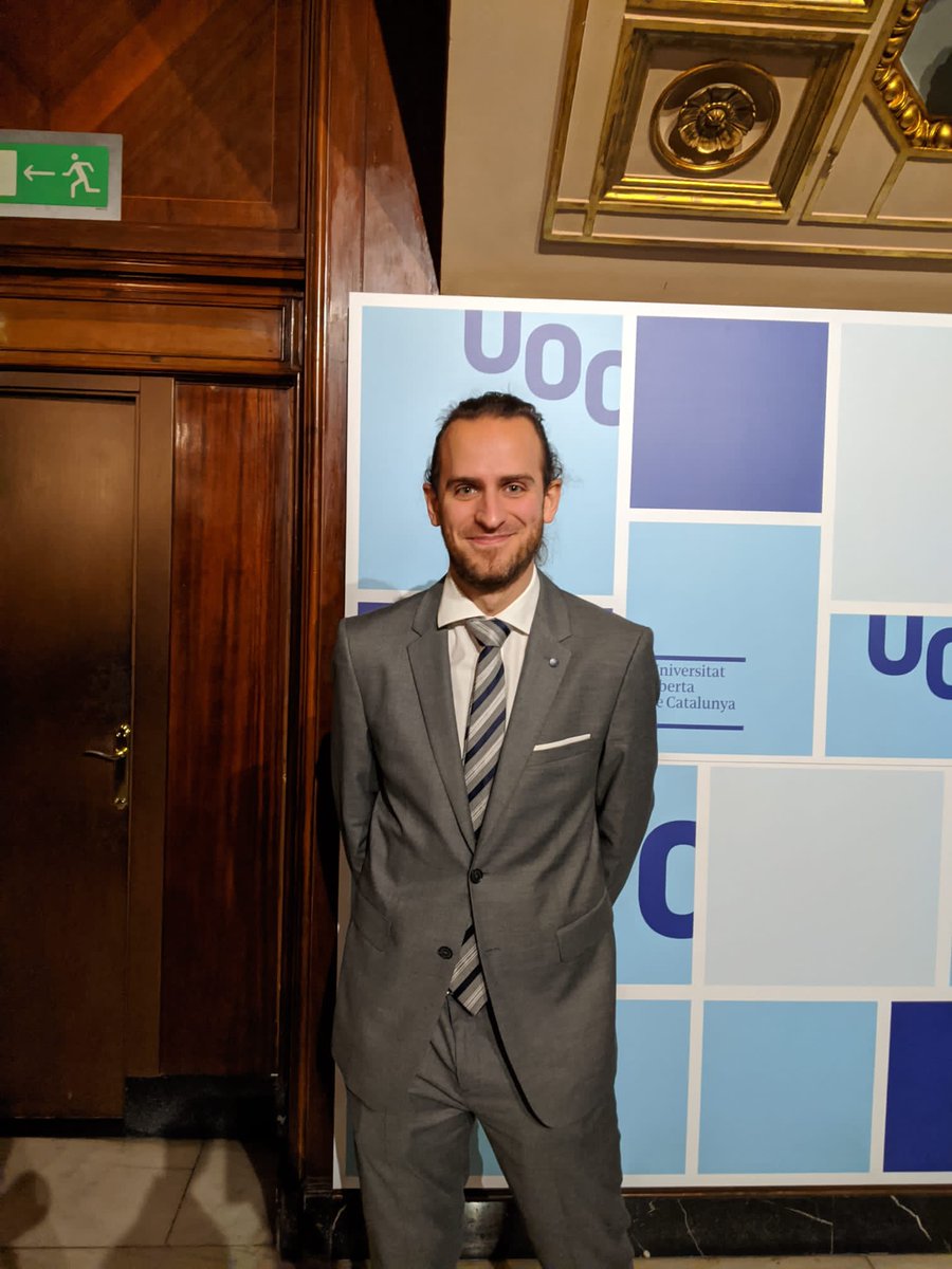 Increible el acto de graduación organizado por la <a href="/UOCuniversidad/">UOCuniversidad</a>  y presentado por <a href="/nina_artist/">𝓝𝓲𝓷𝓪 𝓣𝓱𝓮 𝓐𝓻𝓽𝓲𝓼𝓽</a> en Madrid en el fantástico teatro Lope de Vega en plena Gran Vía. Estupendamente organizado y muy motivador. Muchas gracias! #granvia