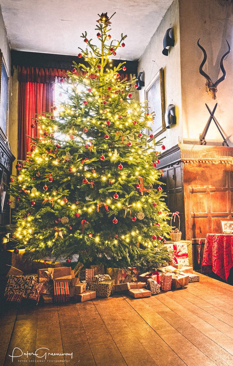 Chastleton House looking fantastic decked out for Christmas.

#chastletonhouse #christmas #xmas #nationaltrust #nt