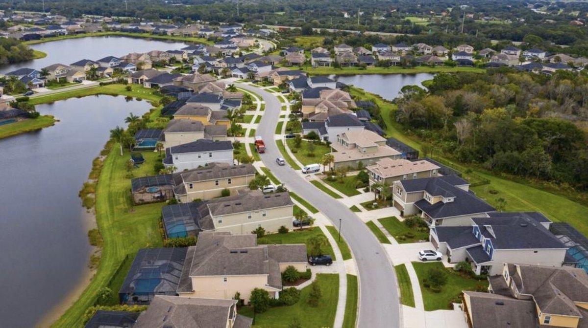 tbenderphoto1's tweet photo. #HTPhotoGallery #MarketSnapshot
#HTDrone #SarasotaArborLakes
Located east of #HonoreAvenue in #PalmerRanch #Sarasota #PicturesqueSurroundings Resort-Style Amenities with Youngsters in mind.
https://t.co/cXAYXr7jXx
#ReadAllAboutIt By #ChrisAngermann
https://t.co/TSfD9BRsbQ https://t.co/7OEDPZJeBL