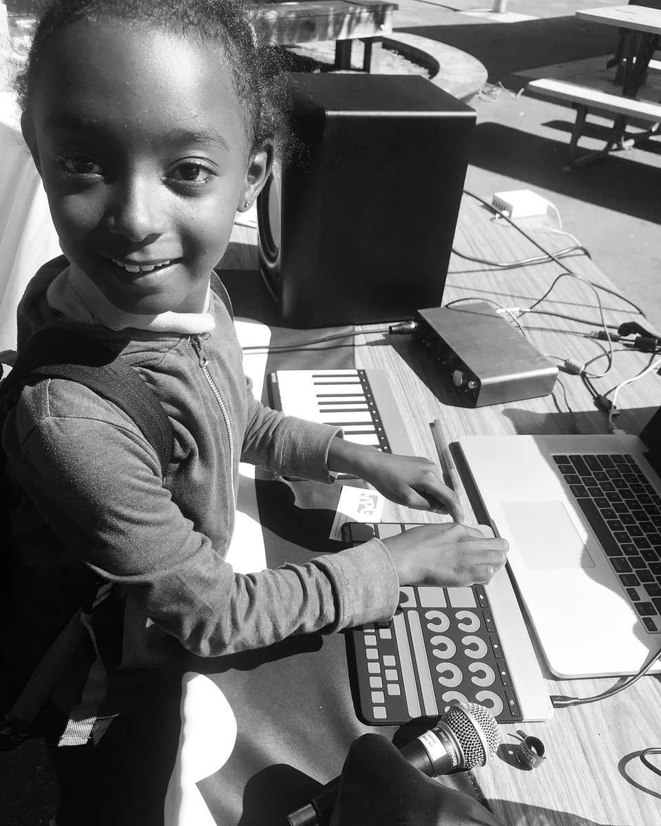 IntGivingFund's tweet image. Another year, another batch of students benefitting from the funds we raised for Young Producers Group during our #DejaVoom @Proplr Giveaway. Can't wait to do more good as a part of #DejaVoom 2020.