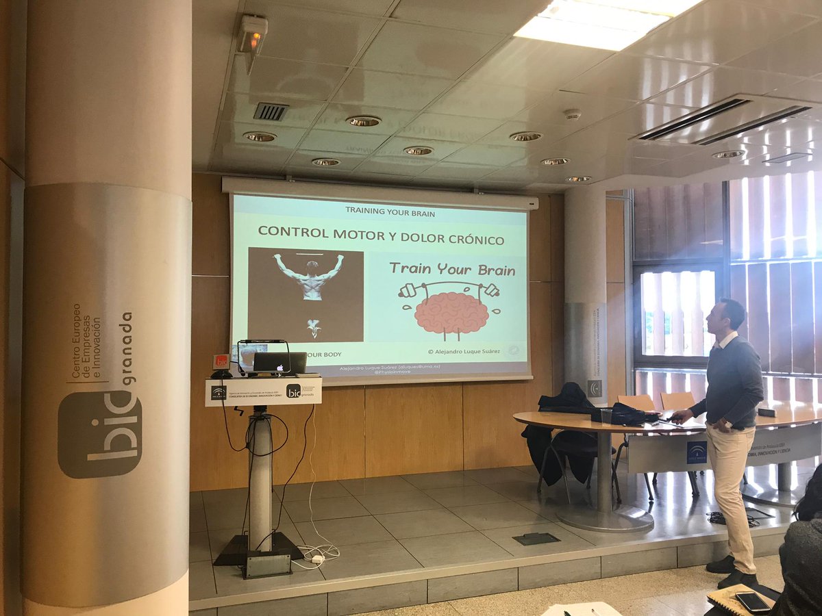 Ayer Alejandro estuvo impartiendo formación gratuita sobre dolor, ejercicio y neurociencia para Fisioterapeutas en el #GpGranada de <a href="/Colfisio/">Colfisio</a>