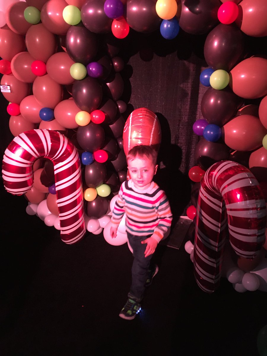 2tonyoh's tweet photo. โฆ@rdrhfoundationโฉ #fotrd #greatballoons https://t.co/b6hvbMxdu2