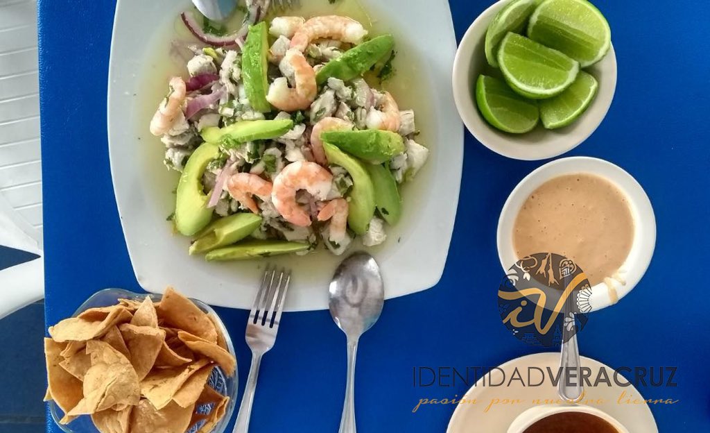 El sabor de la costa, el sonido de Tacho Utrera, la Casa del estridentismo y el mar abierto de Miriam González son algunas de nuestras historias esta semana. Disfrútalas aquí 👉 identidadveracruz.com <a href="/SECTUR_mx/">SECTUR México</a> <a href="/TorrucoTurismo/">MiguelTorrucoMarqués</a> <a href="/CuitlahuacGJ/">Cuitláhuac García</a> <a href="/Lacasadenadie/">La Casa de Nadie AC</a>  #Veracruz #Domingo