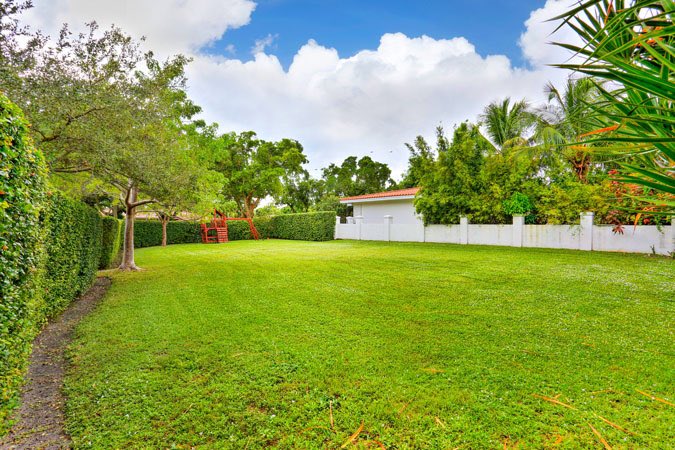 AshleyCusack's tweet photo. #OpenHouse today and #JustListed in #CoralGables, FL: 4400 Segovia St. $1,049,000 https://t.co/J0ITpNrNM8 Fabulous family home, 4 bed, 2 bath on huge double lot. Open 3-5 pm Nov. 24. #coralgablesrealestate #miamirealestate #ashleycusack @Drew_Kern https://t.co/PYyHP71NQY
