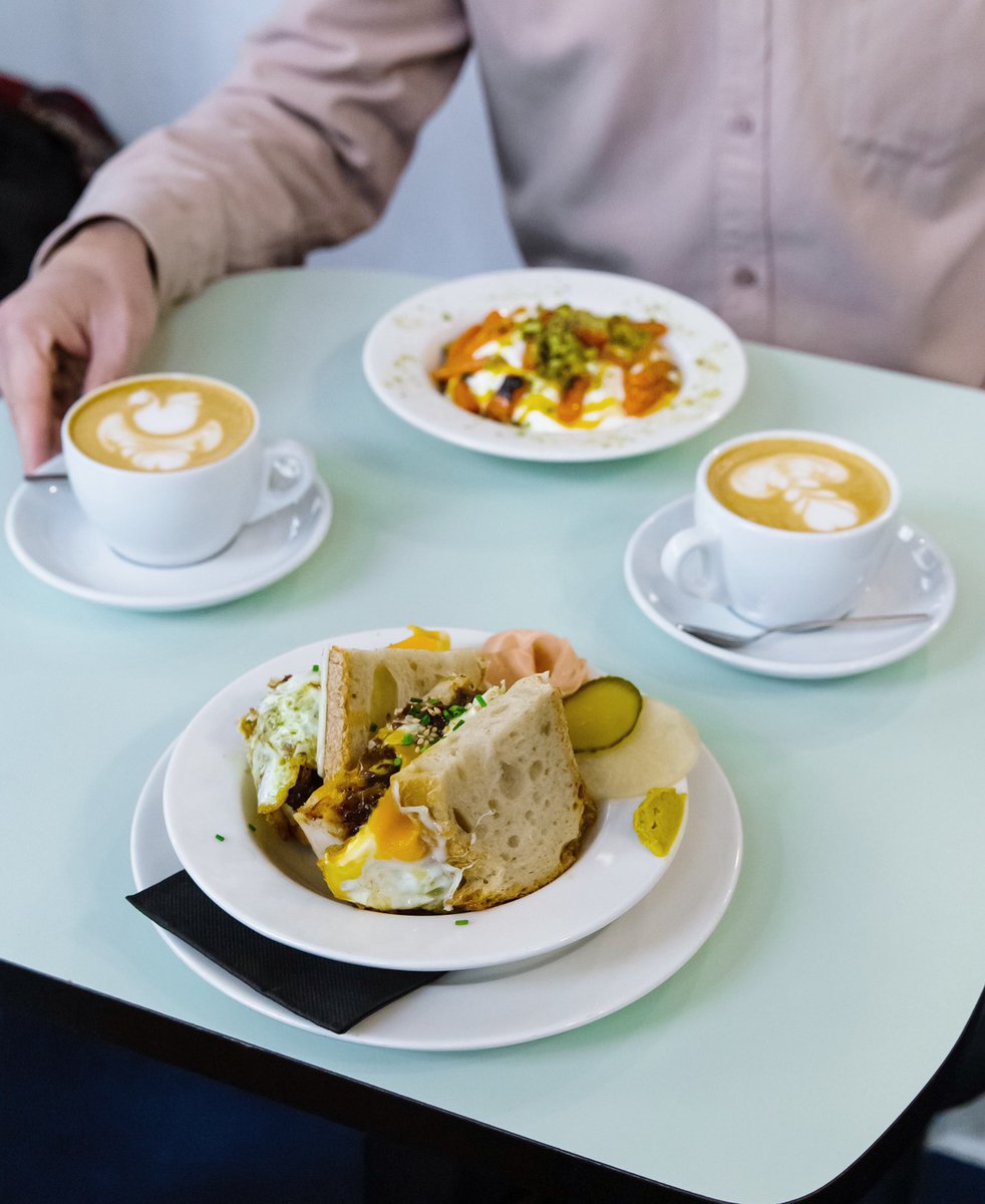 Hoy hemos desayunado en <a href="/satanscoffeeco/">Satan's Coffee Co.</a> el bikini imbatible, de bueno y de caro.