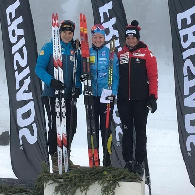 Haha...on voit derrière nous qu'on ne peut rien voir ?! Épique cet individuel court aujourd'hui. Le tir est difficile quand on ne voit pas les cibles. Et malgré des lignes bleues délimitant le bord de la piste par endroit j'ai réussi l'exploit de me perd… ift.tt/35yGC3w