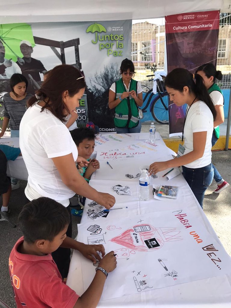VinculaCultura's tweet photo. Estamos en Benito Juárez, #QuintanaRoo, realizando diagnósticos participativos con infancias y juventudes e identificando su papel en la comunidad con relación al consumo de sustancias adictivas. 

#zonaK #JuntosPorLaPaz #CulturaComunitaria https://t.co/irRJU1KF2g