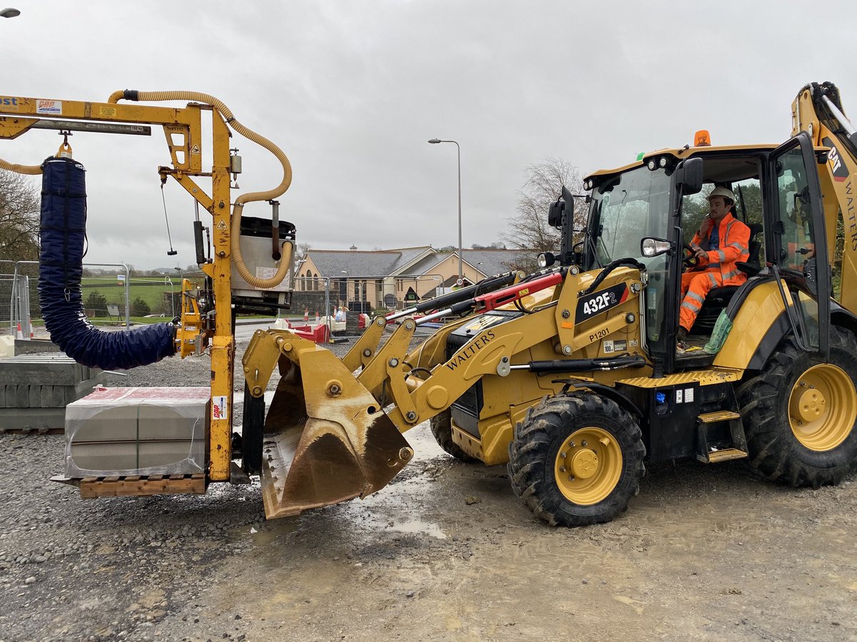 TheWaltersGroup's tweet photo. Our new @CaterpillarInc #432F now key part of site team #kerblaying on our #Brocastle @WelshGovernment #infrastructure @FinningNews https://t.co/HXsyAyr0GO