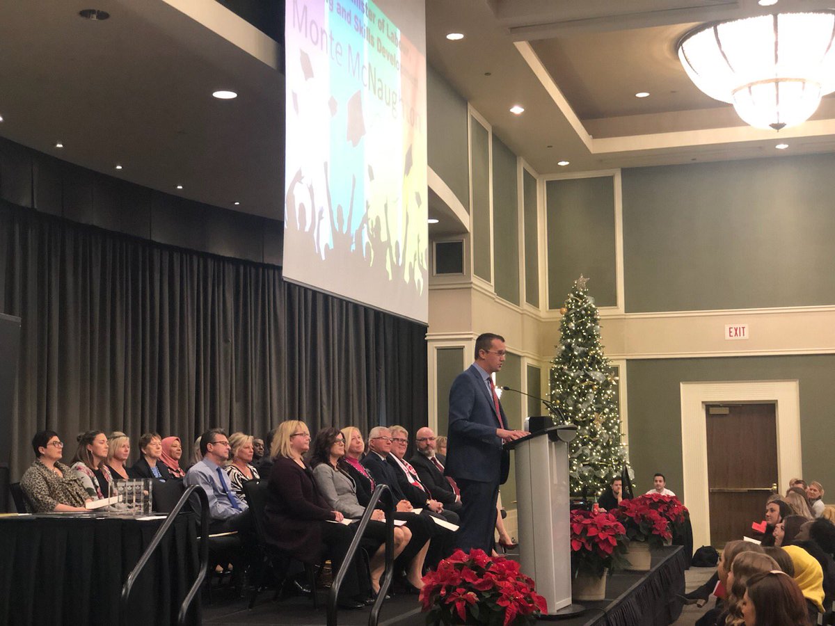 MonteMcNaughton's tweet image. It was a pleasure to speak to the 2019 graduating class of @WesterveltLDN. I want to wish these bright graduates all the best in their future endeavours! #Graduation2019 👩‍🎓👨‍🎓