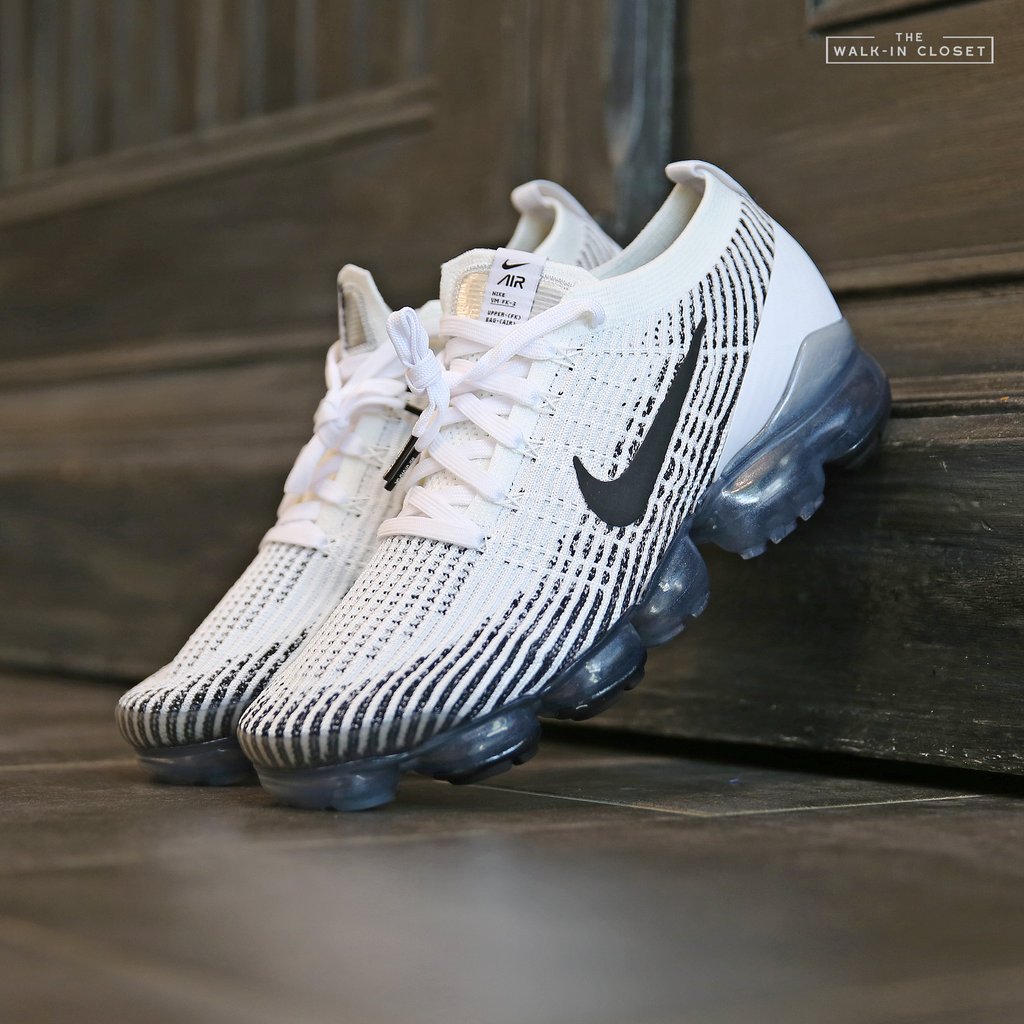 vapormax 3 zebra