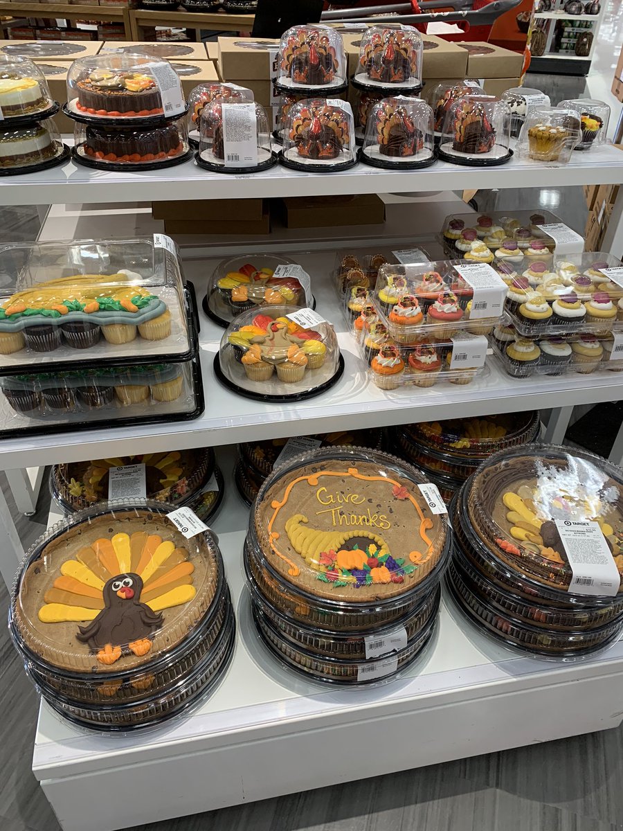 Great bakery display at Lino Lakes!  Go sales!  #cookiecakes @ContrucciJoe <a href="/PetzoldAshley/">Ashley</a> <a href="/AlexMakarewicz/">Alex Makarewicz</a> @McAdamsLaur1