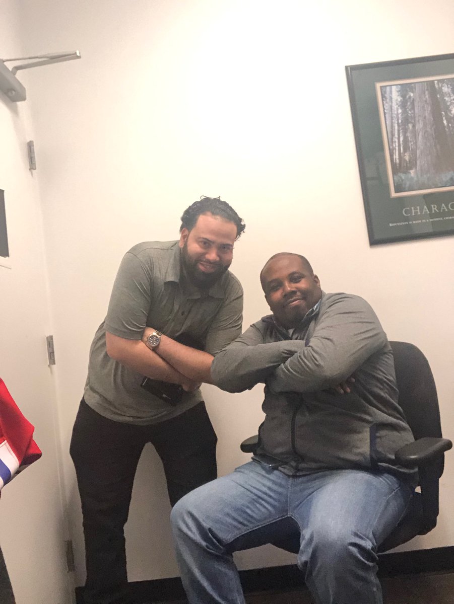 BiscayneStore's tweet image. #BayFlow would like to congratulate Jess, Chris, &amp;amp; Anthony for becoming Business Experts! From taking initiative &amp;amp; finalize the sale. Never quitting &amp;amp; never settling.🖌📊💼@jrluna11 @efrenfavela @Sumitra_Coote @preciouszmoment @_EfrainEspinoza @Mr_Ely_Gonzalez @JasonJj5839