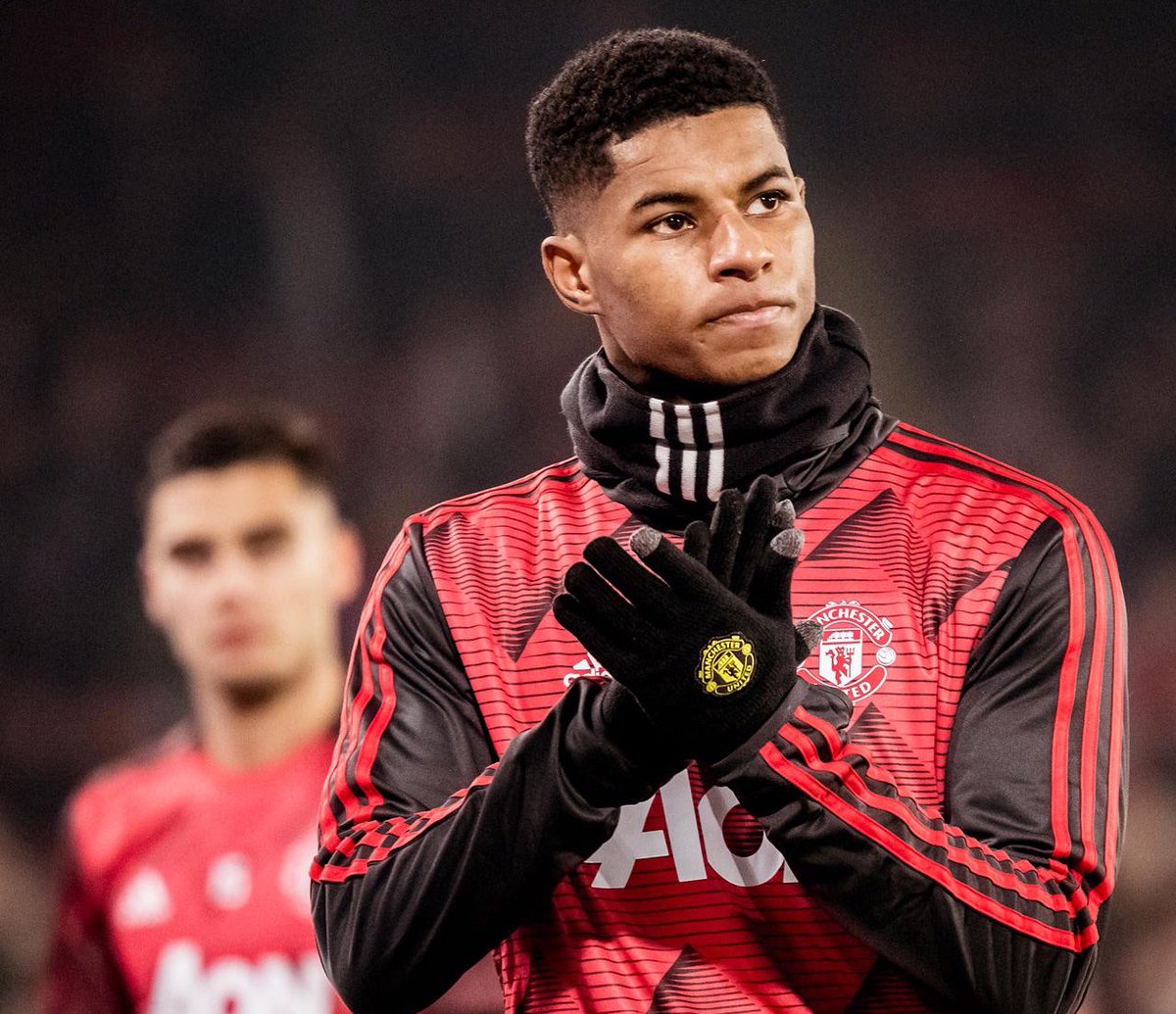 MarcusRashford's tweet image. Way off it for 70 minutes and that’s cost us three points today. 

Good response to come back but can’t complain about result. Thanks for the support.