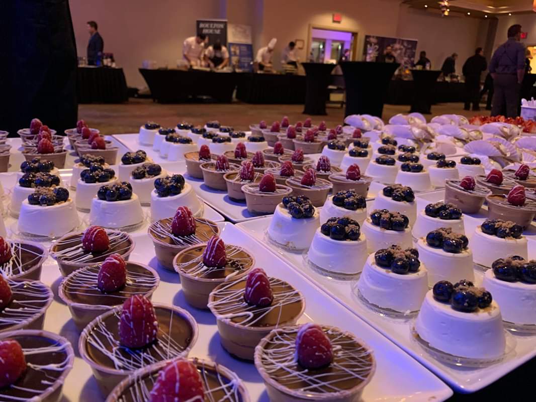 PGI_613's tweet photo. This week we participated in the Hope for Bahamas fundraiser at the Holiday Inn & Suites in Kanata!
.
.
We were happy to be apart of such a wonderful event for a good cause, raising over $50,000!
.
.
#hopeforbahamas #holidayinn #pgi #preston #fundraiser #charity #pastries https://t.co/UOnAGENmkL