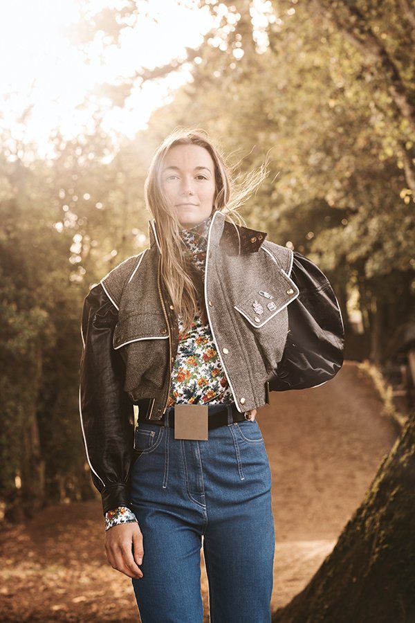 1883Magazine's tweet photo. With 7 World Cup wins + 2 World Championship silver medals we meet #mountainbiker @tahneeseagrave as she transcends the boundaries of traditional sports media
//
To order #CANDIDissue -->https://t.co/1n4VaZGt3o
//
📸 @arvedcolvinsmit 🖊️@mariahjanos
 #tahneeseagrave #1883magazine https://t.co/esBRVnG0xC