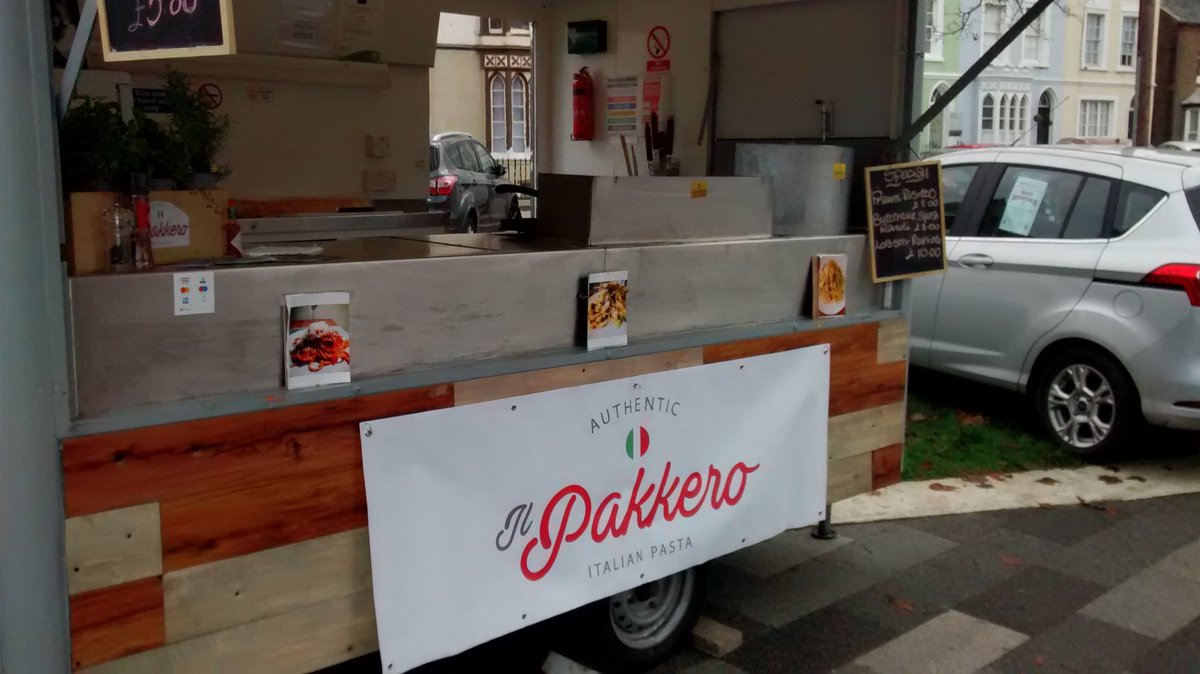 HBCarnival's tweet photo. #ThankYou to #GodmershamGrills &amp; #IlPakkero for bringing some excellent cuisine to the 15th #HerneBayCarnival #WinterWonderland yesterday https://t.co/J2ZSBw8J1k