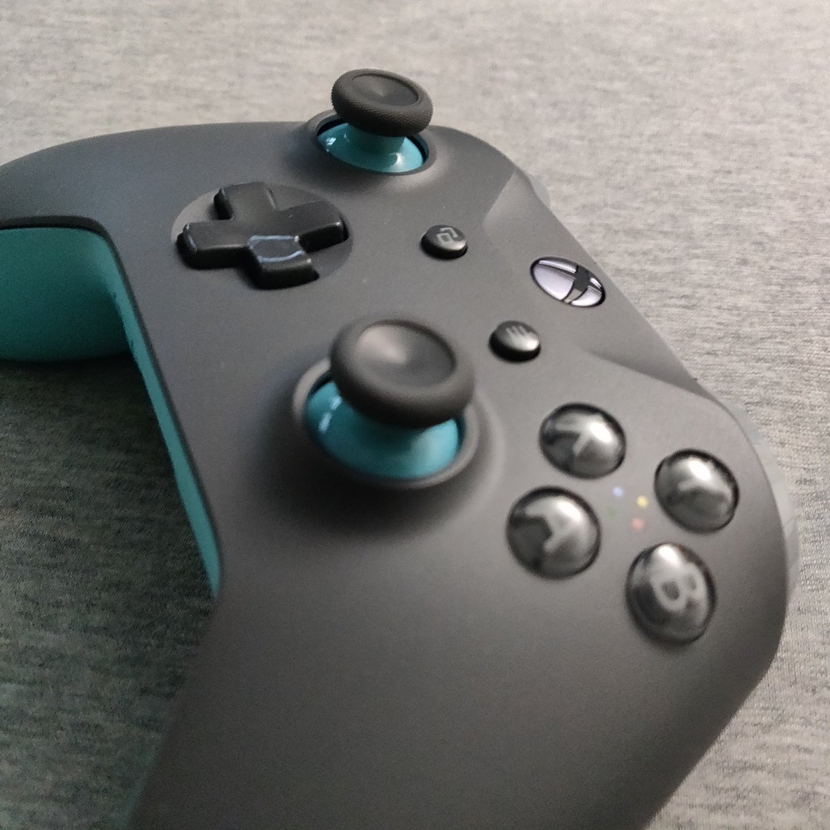 IAm5teve's tweet photo. Not much beats that new controller feel https://t.co/IQ9uNStU1d