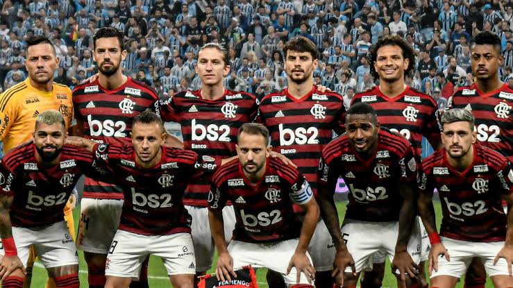 resenhacds's tweet photo. Imagina os rivais do Flamengo que até os 44 do segundo tempo já estavam contando em zuar o Flamengo e hoje os caras são campeões da libertadores e do Brasileirão... Dia ruim para ser rival e dia incrível para ser flamenguista

#Flamengo  #FlamengoCampeao https://t.co/Gnqvfv1UBR