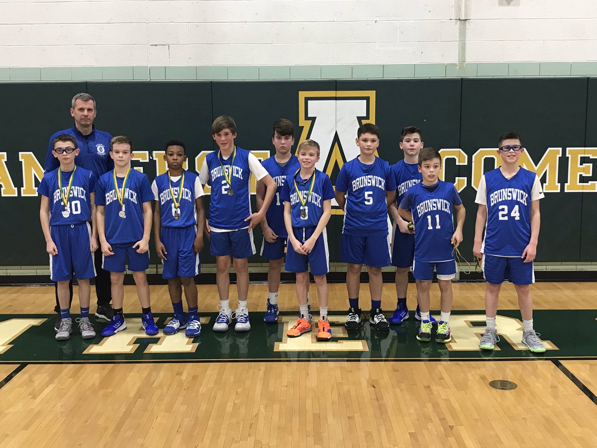 AmherstTipoff's tweet photo. Wow what a final game of the night Avon beats Brunswick 54-52 in the 6th grade boys championship in maybe the best game of the tournament. https://t.co/FCx5j0UyH1