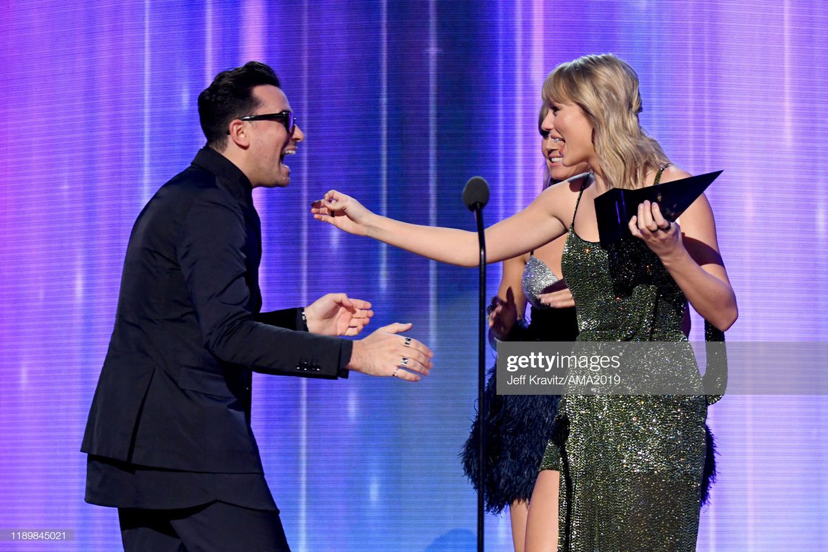 if anyones wondering if i'm doing well look at these pics of dan levy &amp; taylor swift and my TEARS and know that YES I AM VERY WELL AND ALSO A MESS