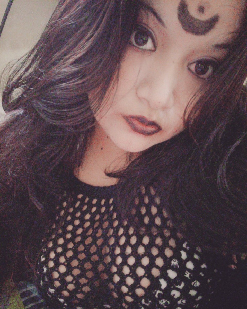 ahomekisara's tweet photo. Makeup dark sailor Moon
#SailorMoon
#makeupdark
#moondark
#luzdeluna https://t.co/Hl3UAzFiJx