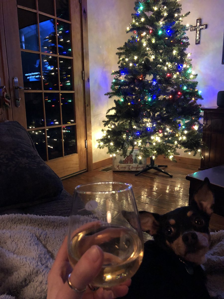 leandrarene's tweet photo. The holidays are coming. Cheers. https://t.co/a7LQI2AJHT