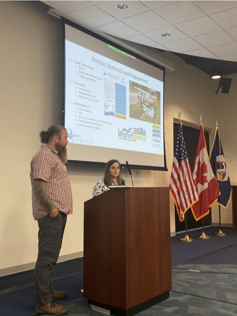 WSUMicroplastic's tweet photo. Project team members Kathleen Sexton (Clinton River Watershed Council) and Jonathan Weyhrauch (ReRoot Pontiac) discuss Pontiac outreach and engagement https://t.co/MoLJMgOKEs