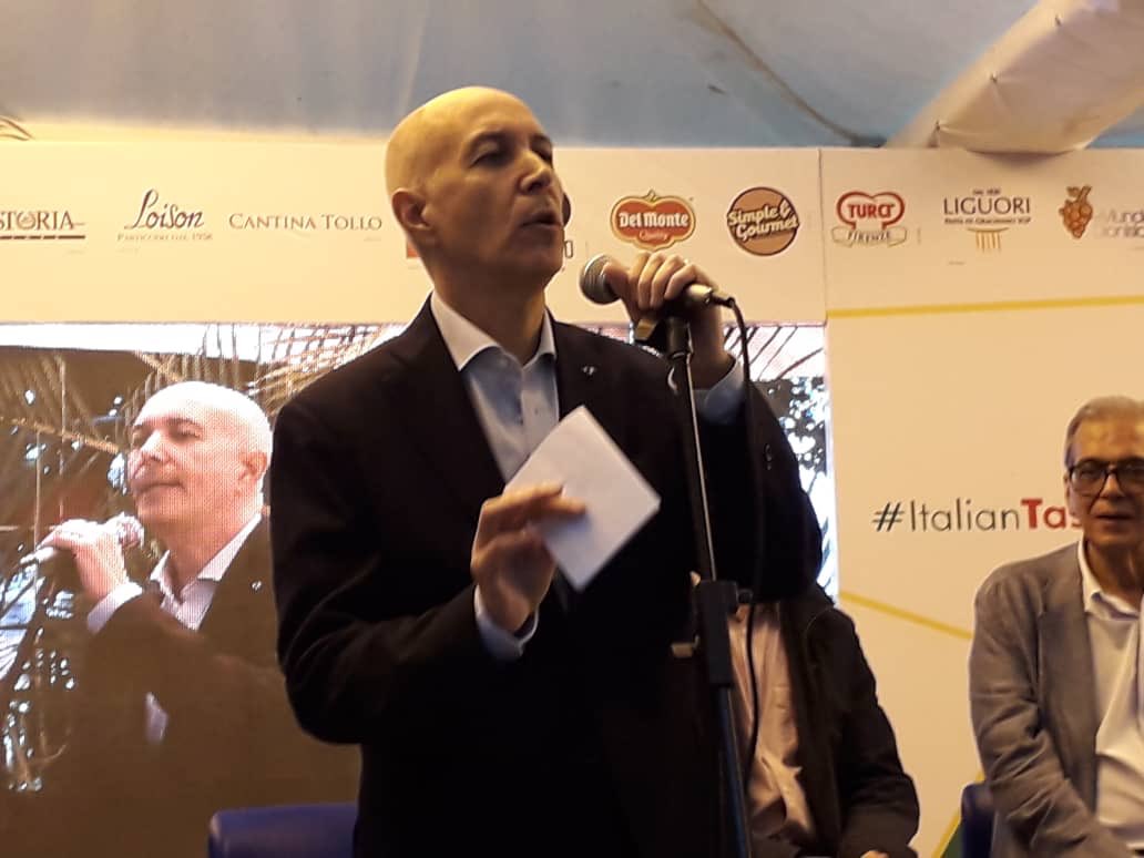 GazetaHatillana's tweet photo. @ItalyinVEN: #ItalianTaste2019 En este momento está terminando la semana de la cocina italiana en #Caracas.  L’Embajada d’🇮🇹 agradece @eliasayegh @ElHatillo @cavenit @IICdeCaracas @giosensale por un evento extraordinario. GRAZIE!!🙏🏻🇮🇹🇻🇪 https://t.co/oneZO8hcWZ