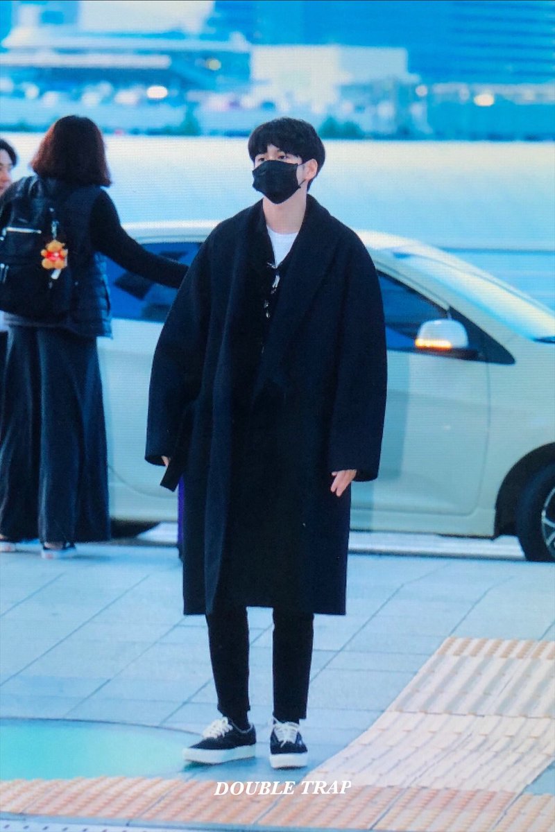 doubletrap_sw's tweet photo. 191125 ICN 출국 #옹성우 #ongseongwu https://t.co/YBDXzD07SH