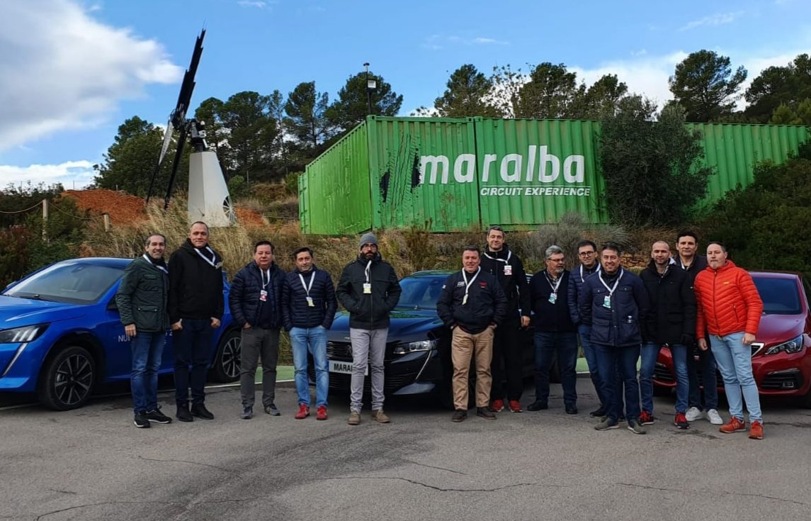 Fritta_slu's tweet photo. Curso Conducción Segura" de la mano de Maralba y Leonauto. Una importante colaboración y formación para el trabajo diario de nuestro equipo (Team Building Fritta).#maralbacircuitexperience #leonauto
 #frittadigital #fritta #concesionario #formacion #teambuilding @Maralba_Circuit https://t.co/T5htzw8Qcs