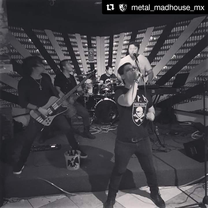 Tetricoromance's tweet photo. Gracias Campeche y gracias por el recibimiento a @metalmadhousemx fue una noche increíble #PasiónAmorYMuerte https://t.co/t0uXjfpbly