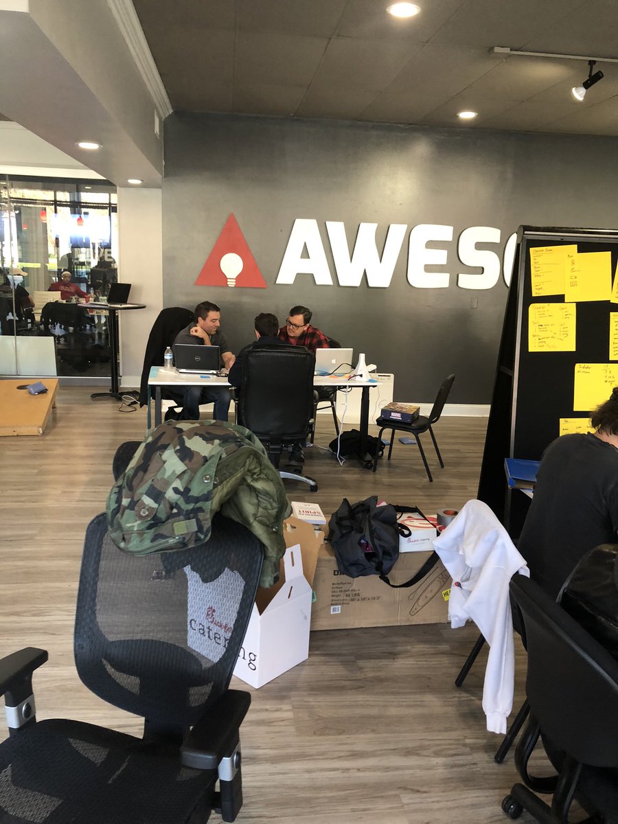ukyeclub's tweet photo. @awesome_inc startup weekend has been a major success! So much knowledge, so many connections, and free food 👀 when’s the next one?

#swlex https://t.co/jPrpKMfBdR