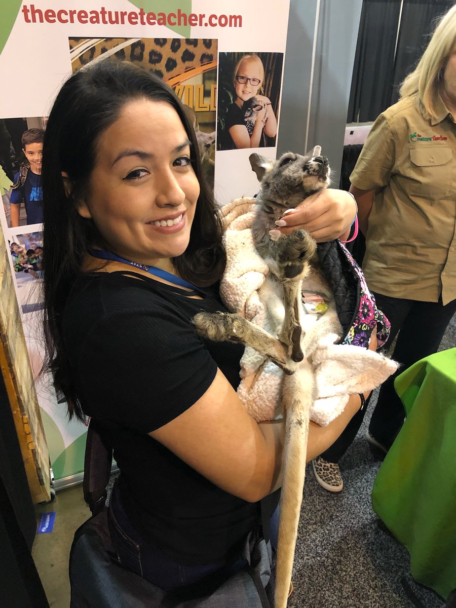 MsStephCasas's tweet photo. Last day of #STATCAST19 and I got to hold these two 😍😍😍 I hope I can figure out a way to get them to visit @CFISDEmmott https://t.co/O6ibsVnDNw