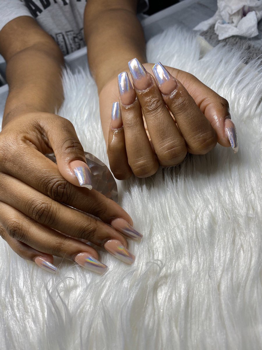 ShakiraGriffi19's tweet photo. CHROME OMBRÉ SET using @picasopowders by @picasonails #acrylicnails #coffinnails  #shortacrylicnails #chrome #chromepowder #nyc #brooklyn #blacknailtech #support #supportblackownedbusinesses #supportblackbusiness https://t.co/gGZkmB4ao2