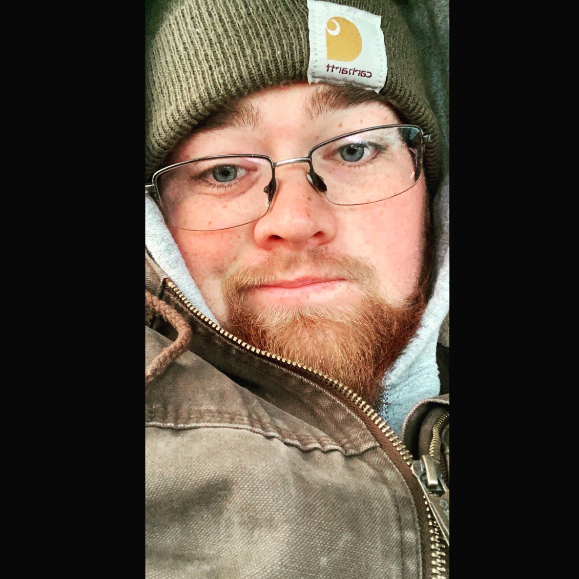 jc_laughlin's tweet photo. Definitely not ready for the winter cold 🥶 #selfiesunday #carhartt #comeonspringtime https://t.co/xy9cg7AwNi
