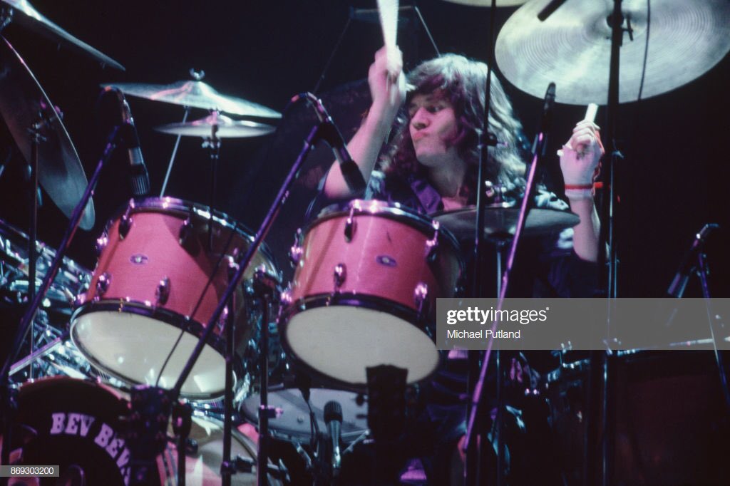 And a very happy birthday to the great Bev Bevan!!! 