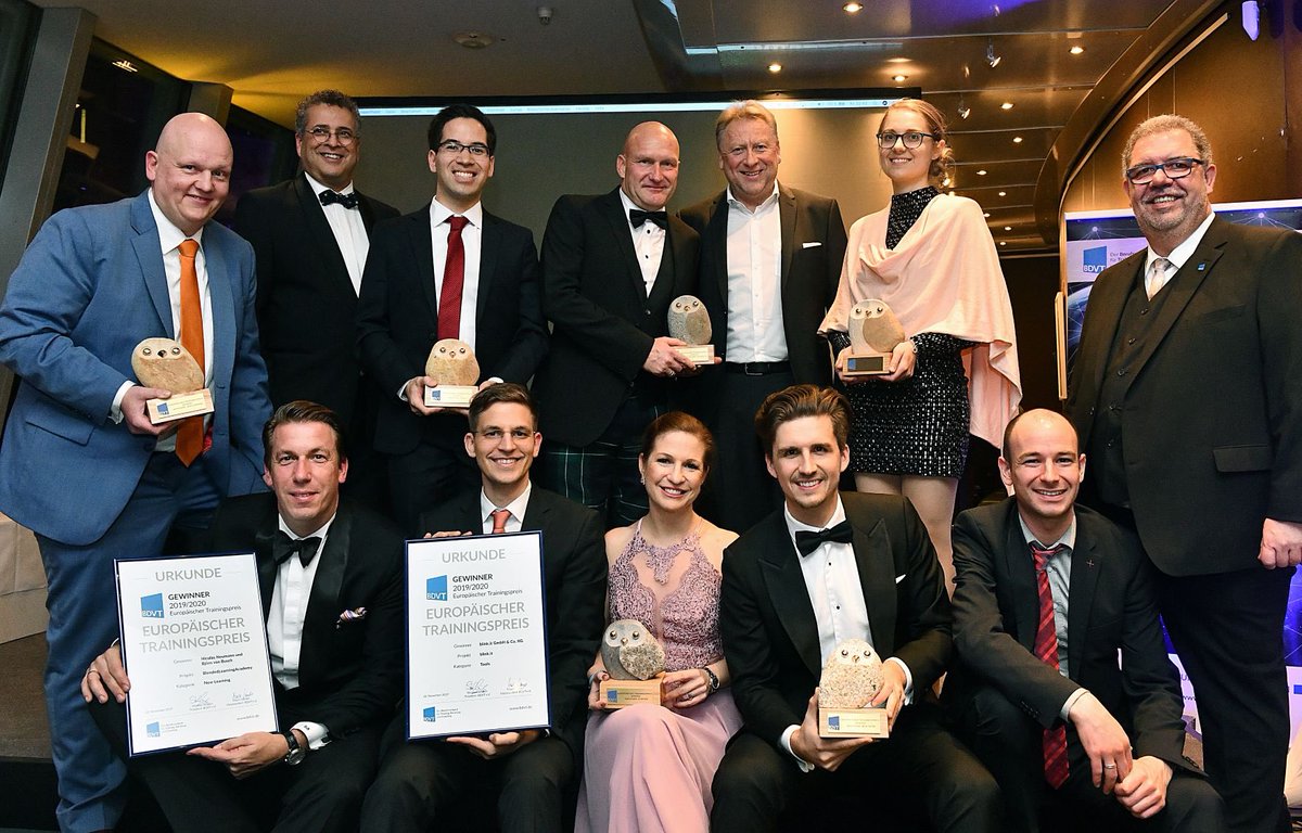 trainingspreis's tweet photo. Galaabend im Schokoladen-museum. Glückwunsch den Preisträger*innen: Frederic Fuchs, Eva-Maria Kraus, Björn von Busch und Nicolas Neumann, Michael Witzke und Konstantin Ristl, Dirk Thiemann und Ingrid Gast https://t.co/N2aWudoyIK