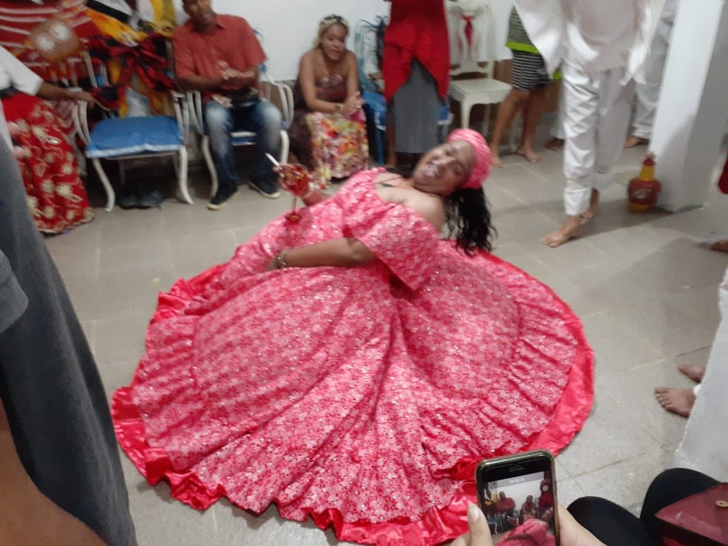 lualuakk's tweet photo. Enganou luar,
Enganou luar,
Moça do saião vermelho,
Enganou luar.❤️🥀🔥 https://t.co/xb41tgIaW0