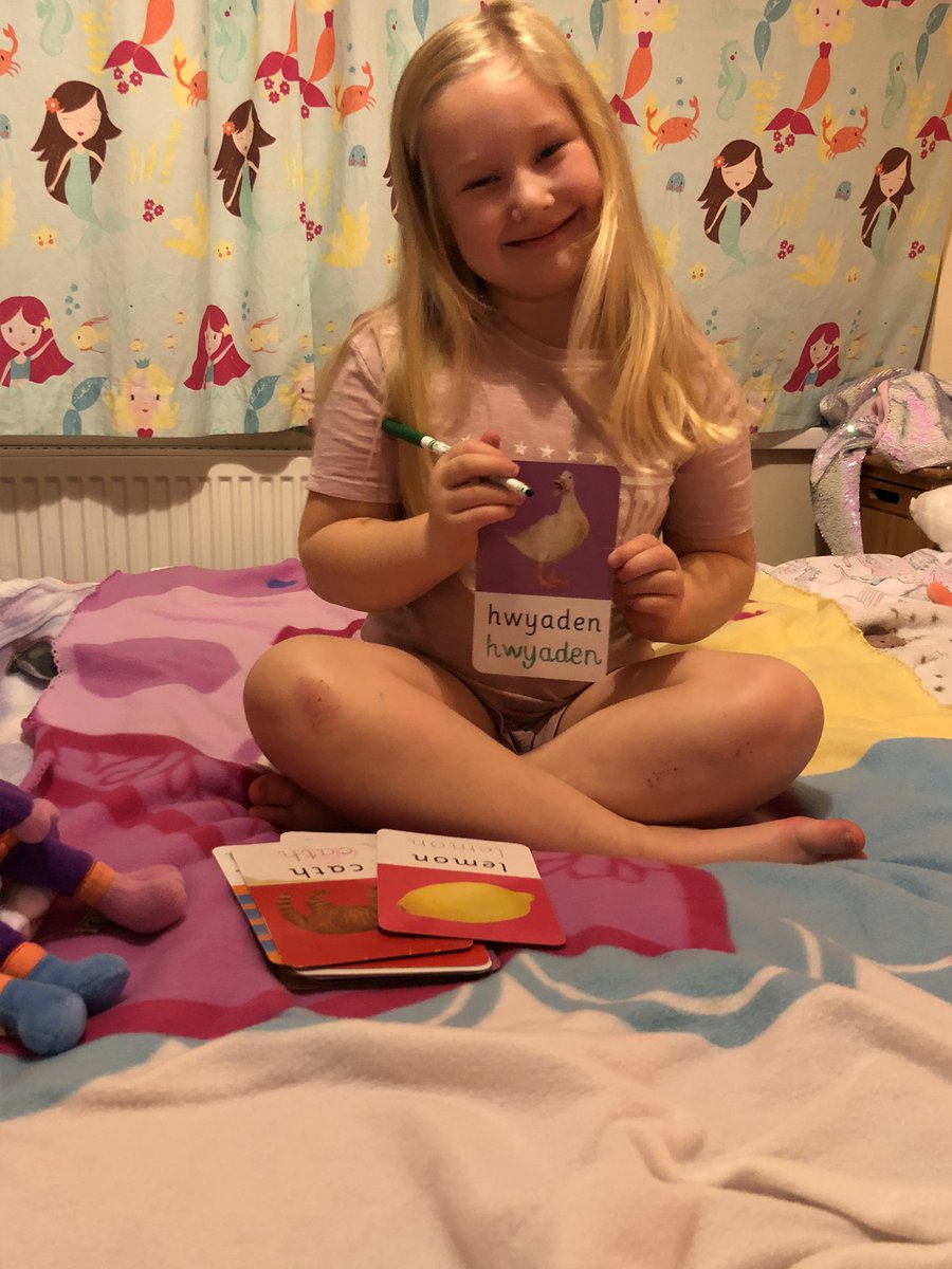 becca_clemo2019's tweet photo. When Seren & Sbarc came home for the weekend #welshspeakeroftheweek #proundMummy #learningwelsh @CoedYGof https://t.co/RqQGsFiQm5